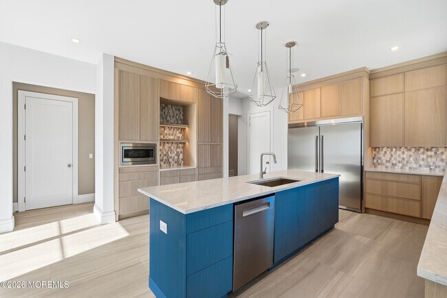 Building Photo - 84 Cooper Ave