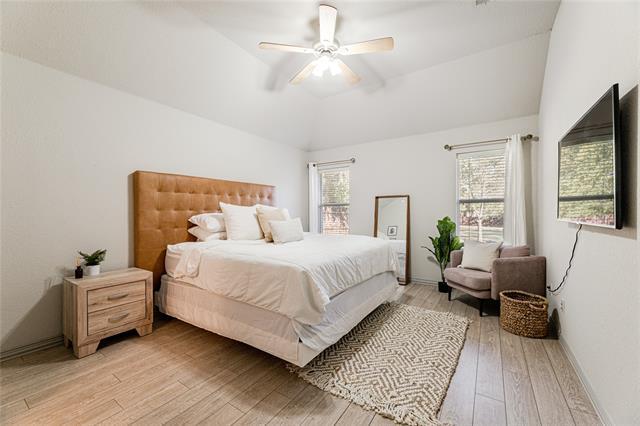 Building Photo - 231 E Vine St