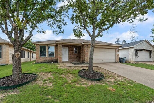 Building Photo - Newly updated home ready for move in