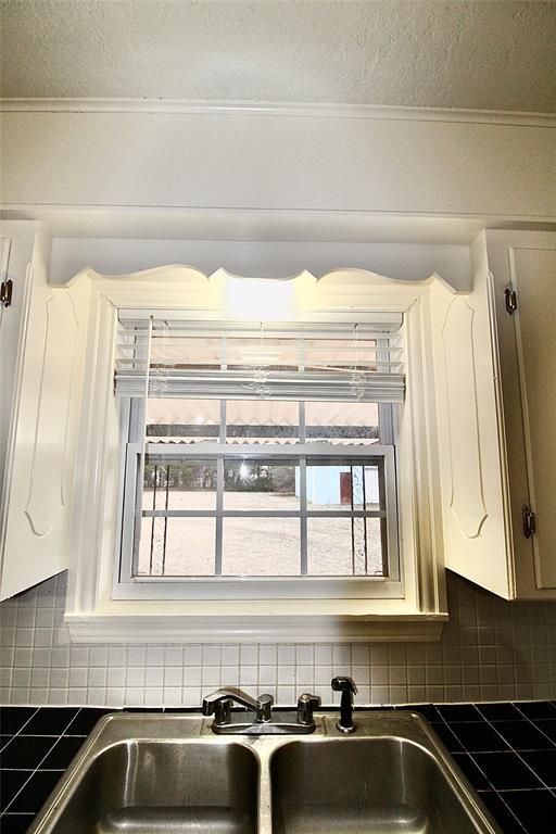 Building Photo - 2000 E Alameda St