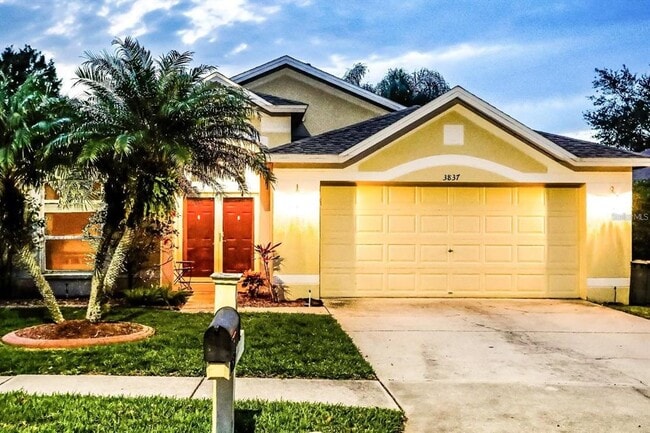 Primary Photo - 3837 Lockridge Dr