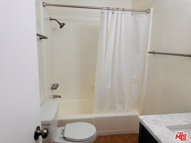 Building Photo - 601 Coeur D Alene Ave