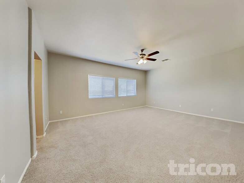 Building Photo - 30493 N Bareback Trail