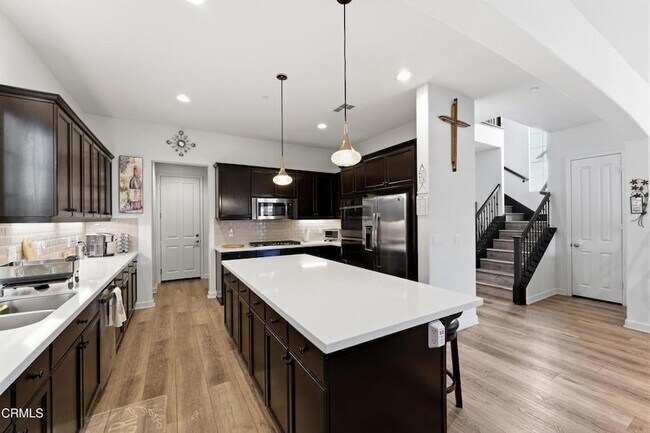 Building Photo - 2406 Nicklaus St