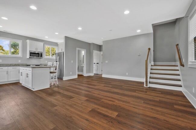 Building Photo - 203 Eastover St
