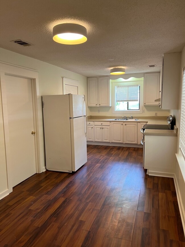 Building Photo - 35 Bay Breeze Dr