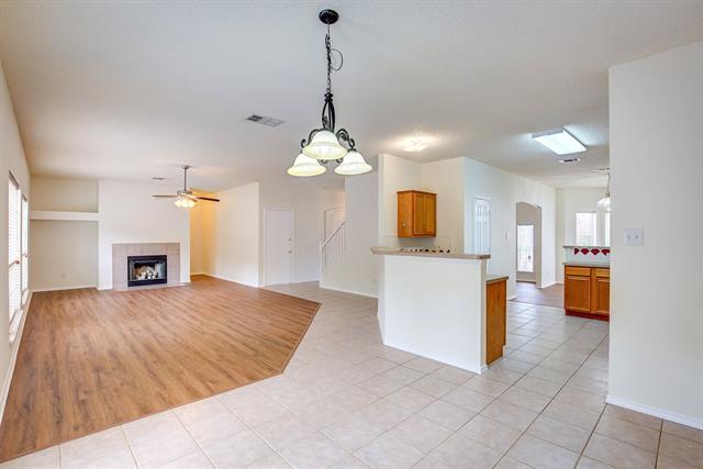 Building Photo - 4717 Woodhaven Ln