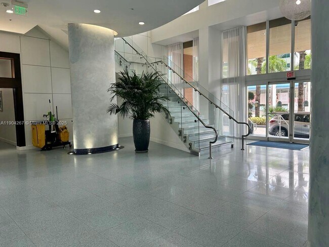 Building Photo - 18800 NE 29th Ave