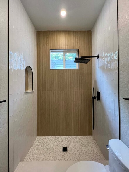 Building Photo - 1075 Irving St