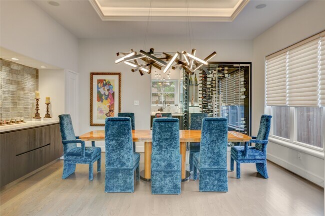 Building Photo - 4806 Wedgewood Dr