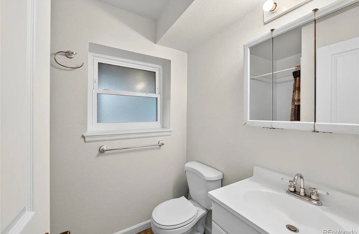 Building Photo - 1847 S Yampa Way