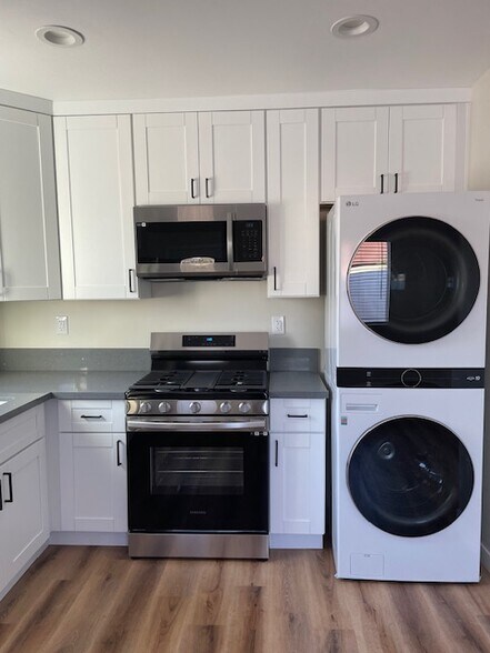 Building Photo - 6150 Costello Ave