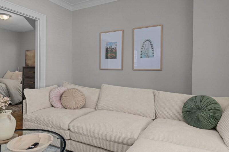 Building Photo - 5342 Itaska St