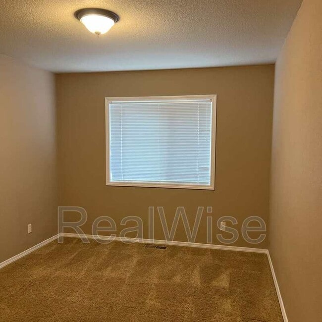 Building Photo - 2235 NW 15th St