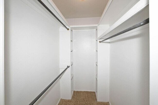 Building Photo - 3537 Tripp Ave