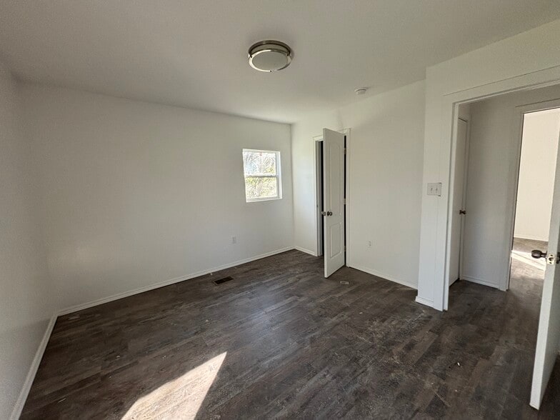 Building Photo - 3008 Boswell Dr NW