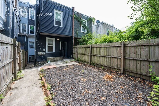 Building Photo - 5847 Willows Ave