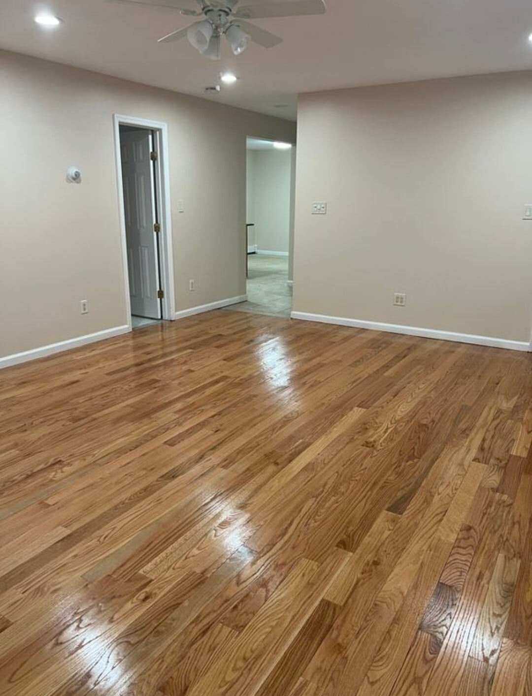 13 - Family Room - 100 5th Ave