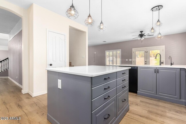 Building Photo - 4048 E Kroll Dr