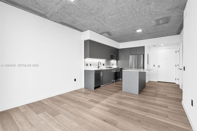 Building Photo - 307 SW 5th St