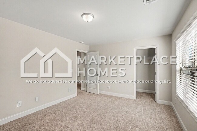 Building Photo - 845 Crescent Ln