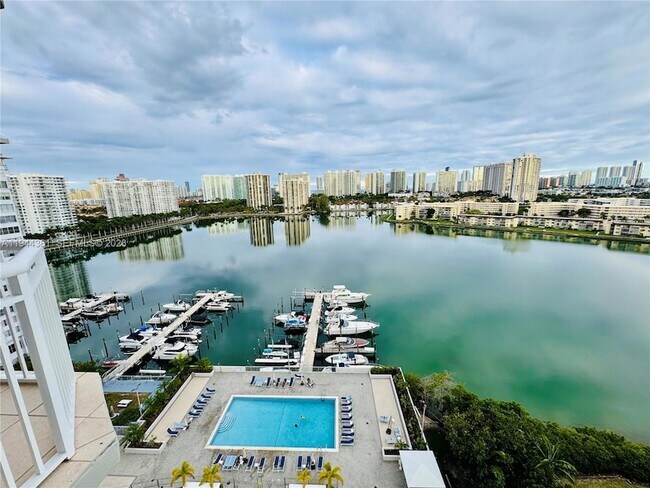 Building Photo - 18041 Biscayne Blvd