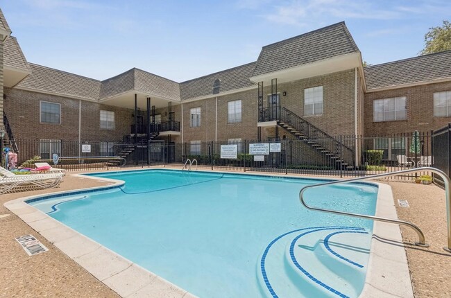 Building Photo - 4438 Harlanwood Dr