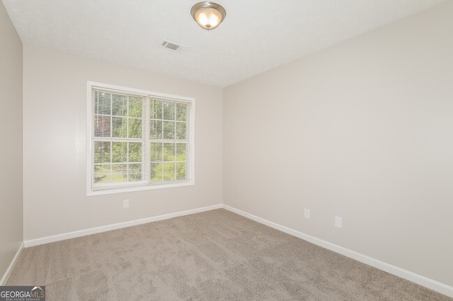 Building Photo - 2737 Glendale Dr