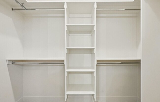 Building Photo - 714 S Liberty Cove Dr