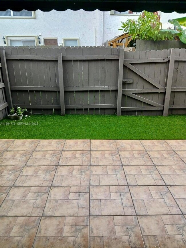 Building Photo - 11339 SW 71st Ln