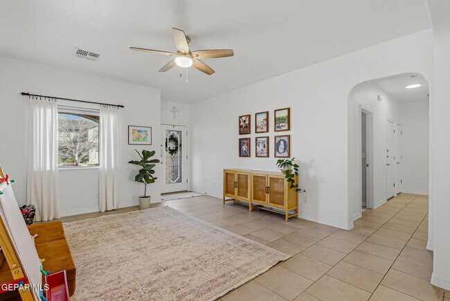 Building Photo - 7564 Wolf Creek Dr