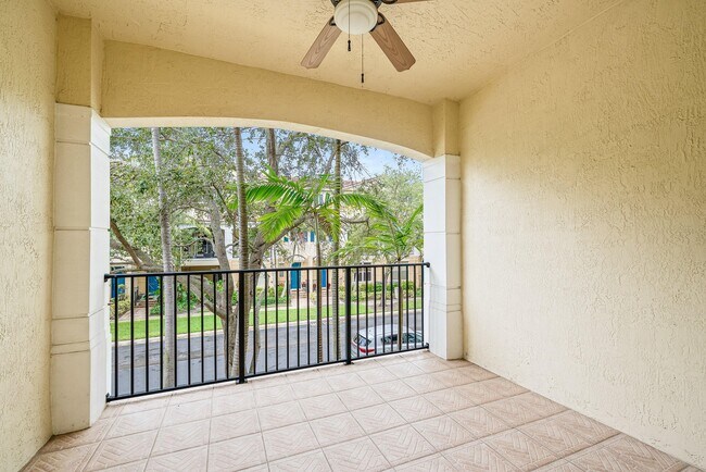 Building Photo - 3187 N Oasis Dr