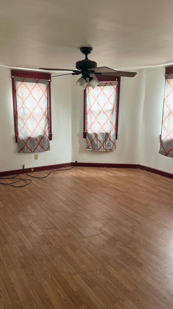 Building Photo - 315-317 N Shenango Blvd