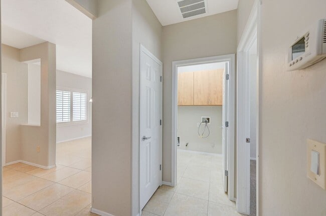 Building Photo - Sun City Aliante - Single Family Home