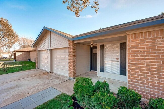 Building Photo - 22011 Castle Springs Dr