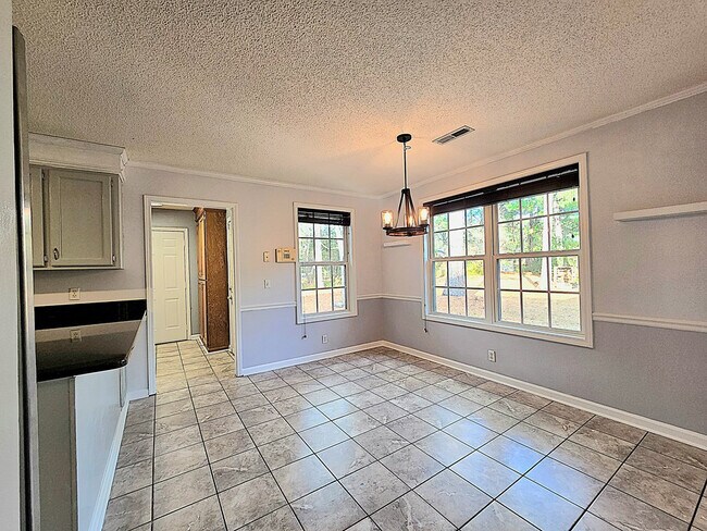 Building Photo - 160 Pinnacle Ct