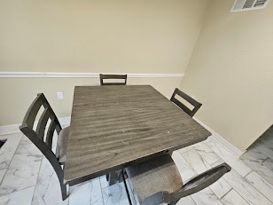 Building Photo - 12206 Northwood Forest Dr