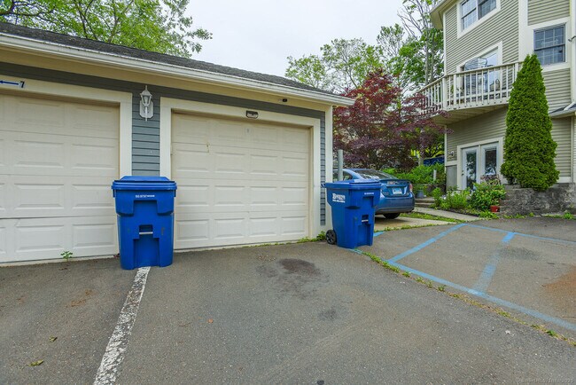 Building Photo - 750 Quinnipiac Ave