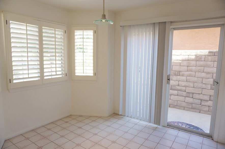 Building Photo - 12022 Falcon Crest Way