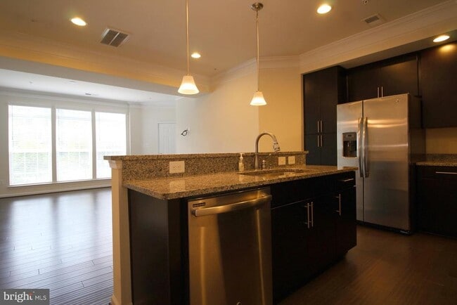 Building Photo - 13615 Air and Space Museum Pkwy