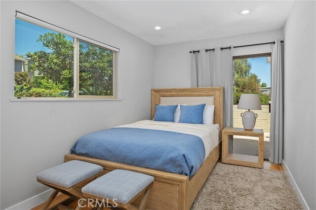 Building Photo - 390 St Ann's Dr