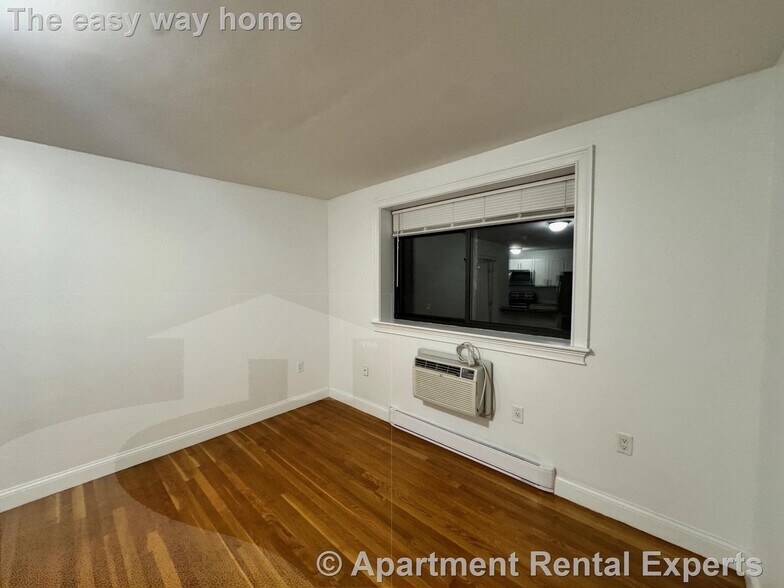 Building Photo - 134 Summer St