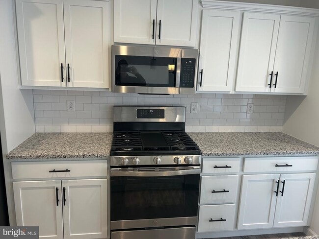 Building Photo - 8177 Lenker Dr