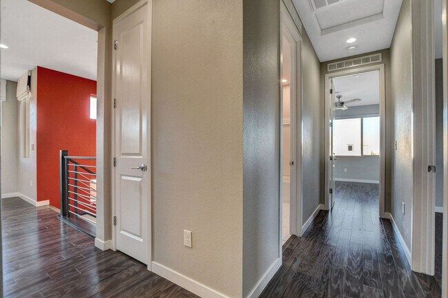 Building Photo - 6005 Andezano Dr