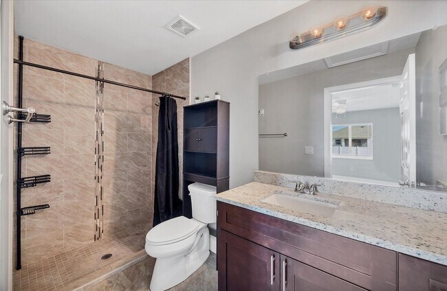 Building Photo - Duplex Unit For Rent In Port Charlotte