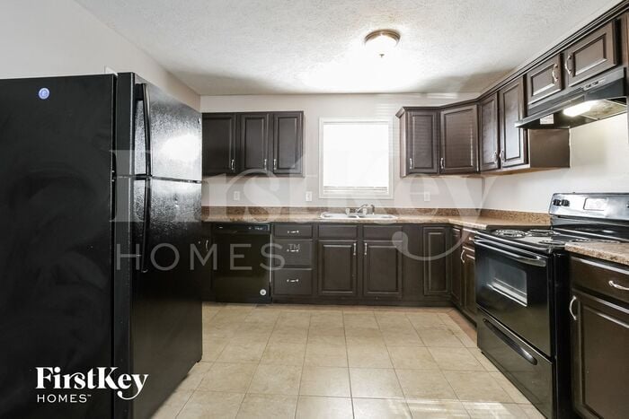 Building Photo - 6305 Kellum Dr
