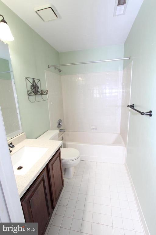 Building Photo - 604 Ravens Crest Dr