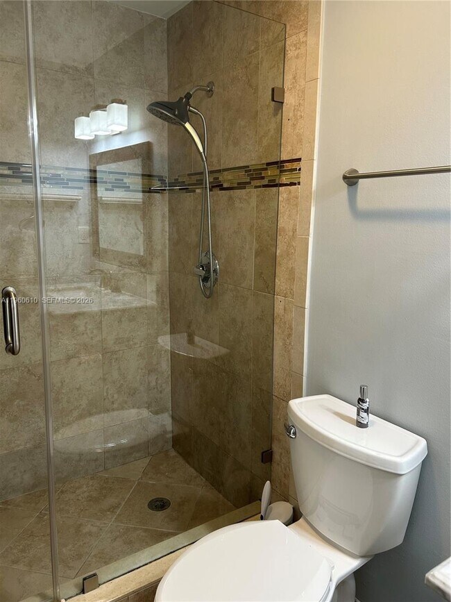 Building Photo - 5555 Ludlam Rd