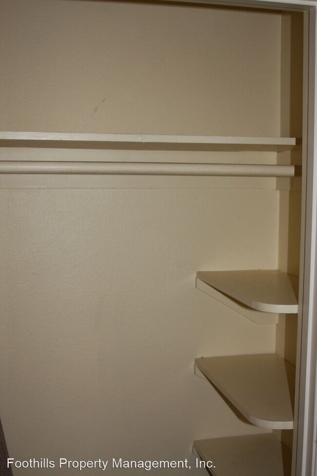Building Photo - 1 br, 1 bath House - 390 Cedar St #18
