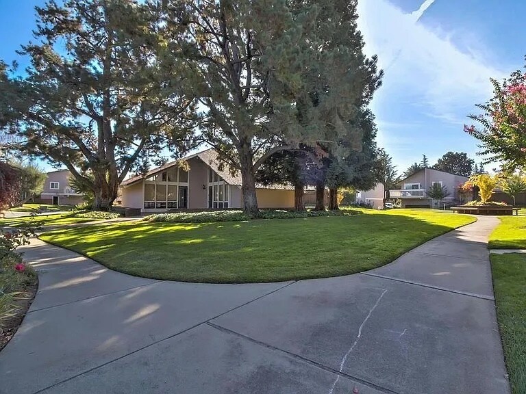 Building Photo - 1344 Merrivale West Sq